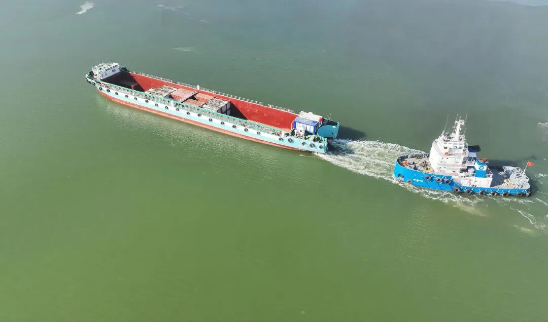 黄金水道”空箱调运顺遂完成首航，，，，，，潍坊港区“海河联运”通道再添新动能